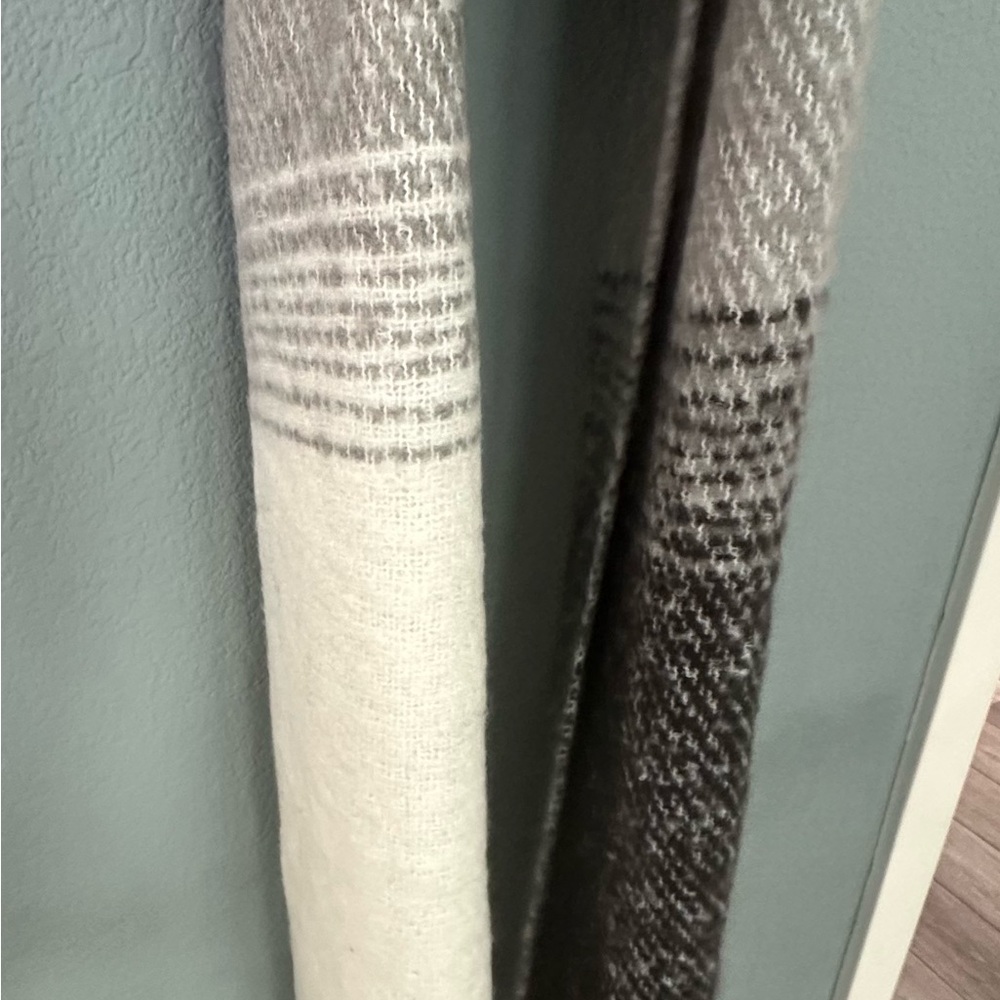 Elegant Gray and White Plaid - warm scarf New without tag